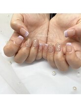 サロンドウイ(salon de OUI)/ラベンダーフレンチネイル