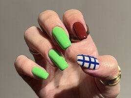 大人の遊び心アートネイル