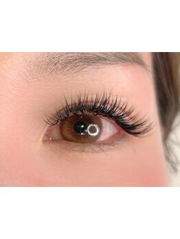 ボリュームのある目元にしたい