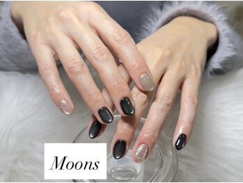 ムーンズ(Moon's)/