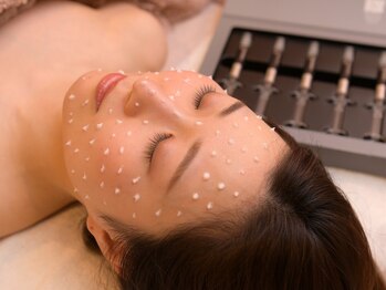 アルメ(Alume)の写真/悩める毛穴にさよなら♪お肌の筋トレメソプロで、自信あふれる素肌へ!☆