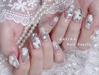 ラフィーナ 新宿 代々木店(RAFINA)の写真/【ワンホン・長さ出しが特に人気！】デザインやフォルムにこだわりがある方もお気軽にご相談ください◎