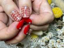 サロンドフォーエイチ(salon de 4H)/レッド×チェックネイル♪