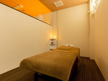 りらっくす すまいる 上柴店の写真/【腰の痛みを忘れさせるイチ押しメニュー☆ボディケア60分】経験豊富なスタッフが多数在籍中◎