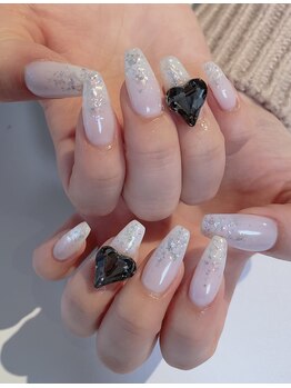 ネイルサロン エフ(ef)/ホワイト×ブラック