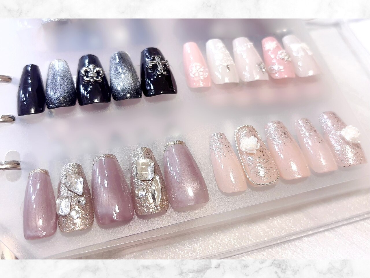 2025年-2026年冬トレンド】薔薇のネイルデザイン集｜人気順｜77ページ