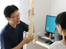 ソフト整体 リーフ (reef)の雰囲気（絵や模型を使って，お身体の状態や施術の内容をわかりやすく説明）