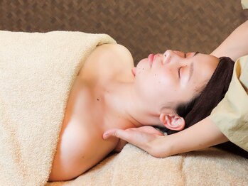 ウィズリーフ(with leaf)/デコルテマッサージ