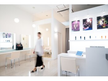 ポーラ ザ ビューティ アピタテラス横浜綱島店(POLA THE BEAUTY)/店内