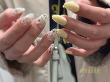 ミリネイルズ(milli nails)/アシメ☆星ネイル