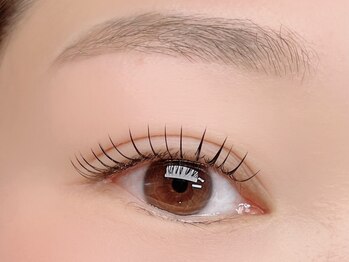 エモア 下馬店(e.moa)の写真/【高技術×モチ自慢】最低100本保障のつけ放題メニューで目元の印象を華やかに★