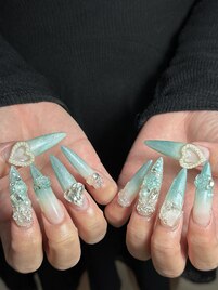 水色のグラデーションネイル