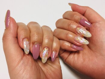 スタッフネイル