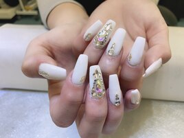 白スカルプネイル