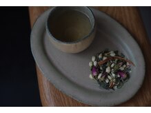 サク(saq)の雰囲気（ドライスパ施術後は薬膳茶、ウェットスパはハーブティーをどうぞ）