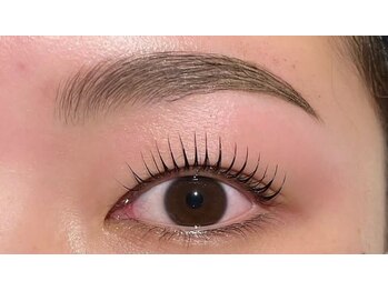 アンアイサロン(UNE)の写真/似合わせ眉毛が得意★ハリウッドブロウリフト/眉毛wax/まつげメニューとセットでコスパ良く目元をキレイに