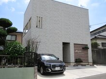 外観はこちら♪目の前に駐車場があります