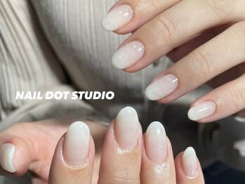 ネイルドットスタジオ 堺筋本町(NAIL DOT STUDIO)/グラデーション