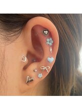 ホワイトニングショップ 広島廿日市店/耳つぼジュエリー