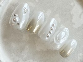 白グラデーションネイル