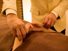 スタジオシュカ鍼灸治療院/脈診（妊活・鍼灸/美容鍼）