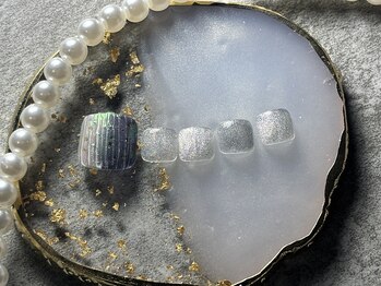 グロス バイ カオ 関内 馬車道(gloss by KAO)/フットバカラネイル