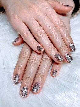 アムルーズ(Amoureuse)/シルバーラメネイル♪