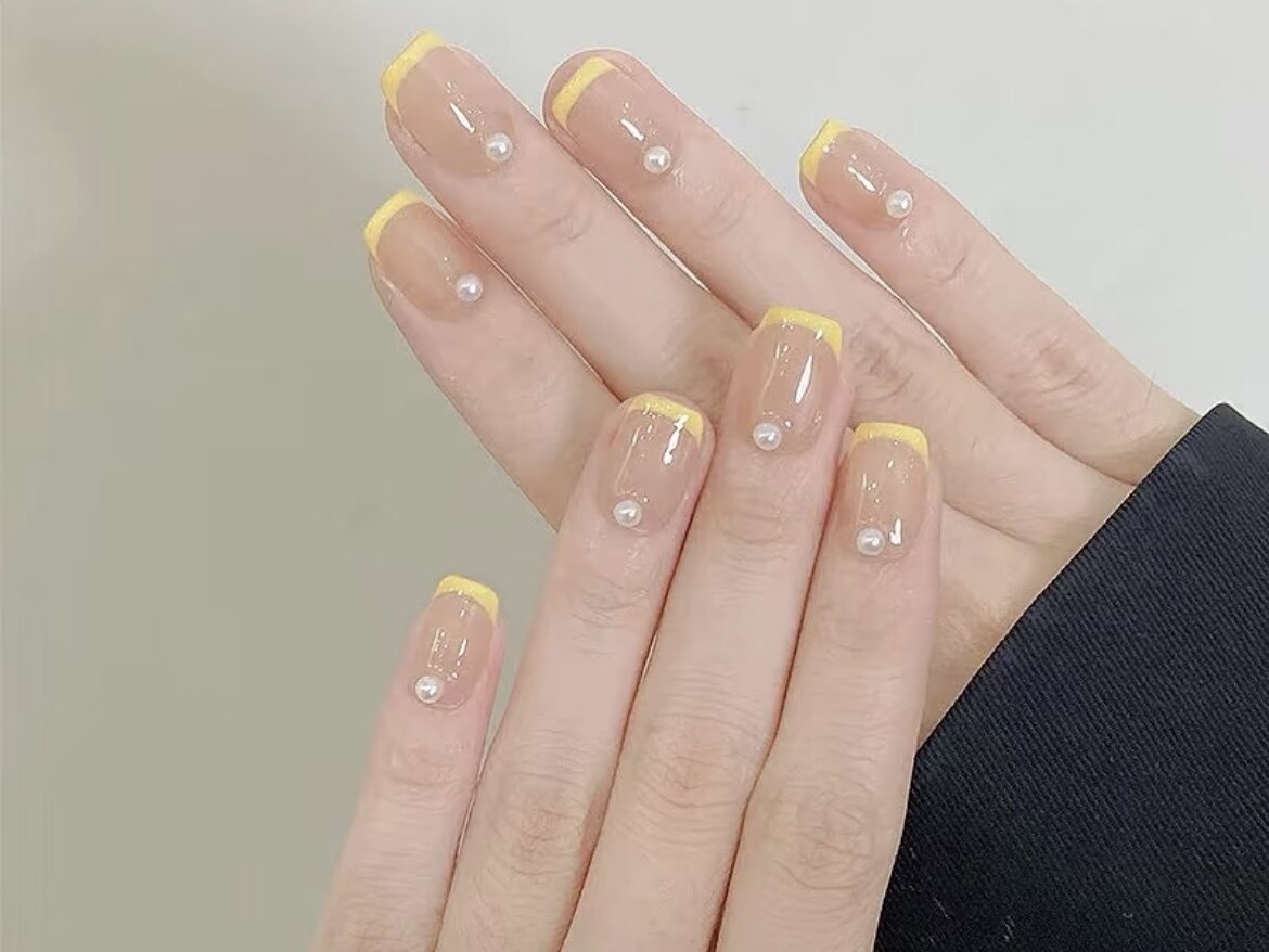 66))ネイルチップ フレンチガーリー イエローネイル y2k バレエコア 夏 2026年冬トレンドイエロー ガーリーのネイルデザイン集｜人気順