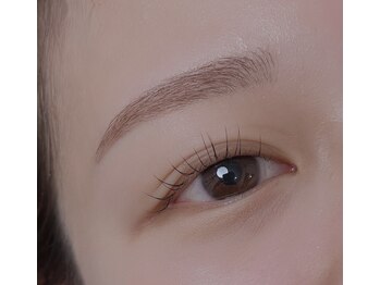 ウムドット(Um.)/まつげパーマ + 眉毛