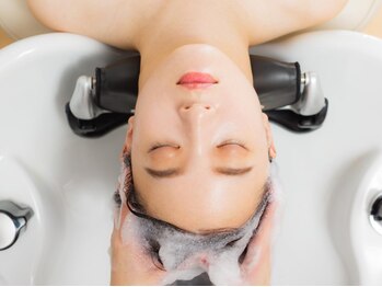 カレン 表参道(KALEN)の写真/《ヘッドスパ/表参道》23個の頭蓋骨を綺麗に矯正し小顔♪【徹底頭蓋骨矯正ヘッドスパ65分8,530円】