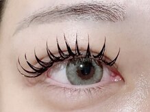 アイラッシュリリー(eyelash lily)