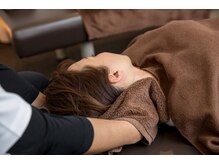 とてもソフトなタッチの施術です。