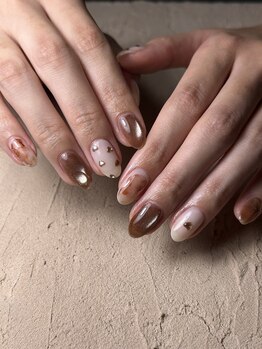 ハチニーキューネイルアトリエ(829 Nail Atelier)/マグネットハートデザイン
