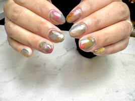 個性派ニュアンスネイル