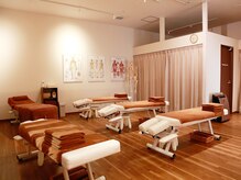 カラダファクトリー 瀬谷店/＊広々店内