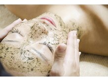 ルアナアイナ(Luana Aina)/REVIハーブピーリング施術4