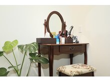 カラーリリー アンド ユン(Calla lily & yun)/ドレッサーをお使いください