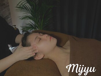澪樹(mijyu)の写真/《リモートワークでお疲れの目元に》ヘッドスパで徹底アプローチ♪しっかりほぐして目の疲れをスッキリ☆
