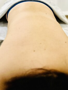 フロー(Flow)の写真/長時間の同じ体勢で溜まったコリ・疲れを改善したい方に…*身体の歪みを改善、血行/リンパの巡りを整えます