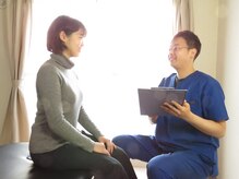 理楽整体/肩こりなどの体の状態を傾聴。