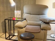 フェイスネイル(face＆nail)の雰囲気（ふわふわソファで癒しのひと時を）