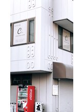 シープラス(c+ plus)/2階に階段でお上がり下さいませ