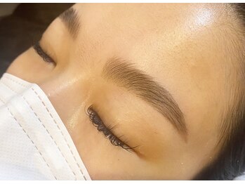 エス バイ メゾン(es by maison)/ハリウッドブロウリフト