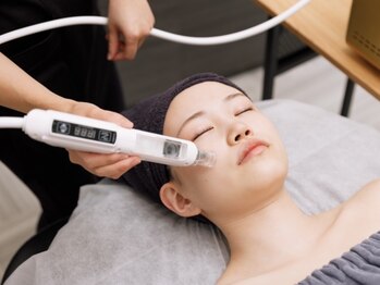 ビーエスアクアビューティー/刺さないエアバリ幹細胞導入