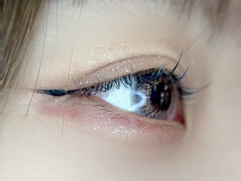 ルナ アイラッシュ(Luna eyelash)の写真/《カラーエクステで印象的な目元に！》いつもと印象を変えたい方にもオススメ♪モチの良さも抜群です＊