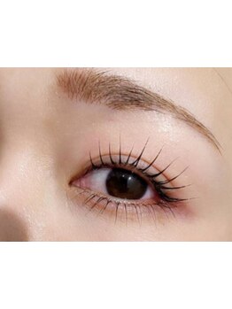 ナチュラル上品な目元にしたい