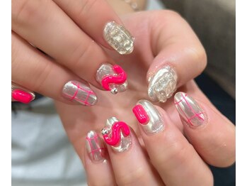 ネイルアンドアイラッシュスタジオ シュシュ(chouchou)/ピンク×シルバー個性派ネイル