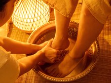 アーユルランカ(Ayuru Lanka)の雰囲気（全メニューに足湯があります。肌に優しいエプソムソルトを使用。）