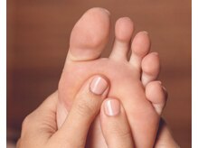 リラピーの雰囲気（足つぼ、フットケアで浮腫や疲労を改善していきます☆）