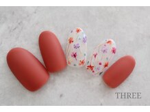 スリー 自由が丘(THREE)/９月新作◇秋の小花柄ネイル♪